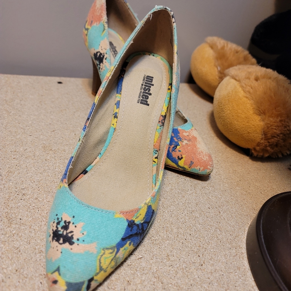 Unlisted by Kenneth Cole Multicolor Heels - Picture 2 of 3